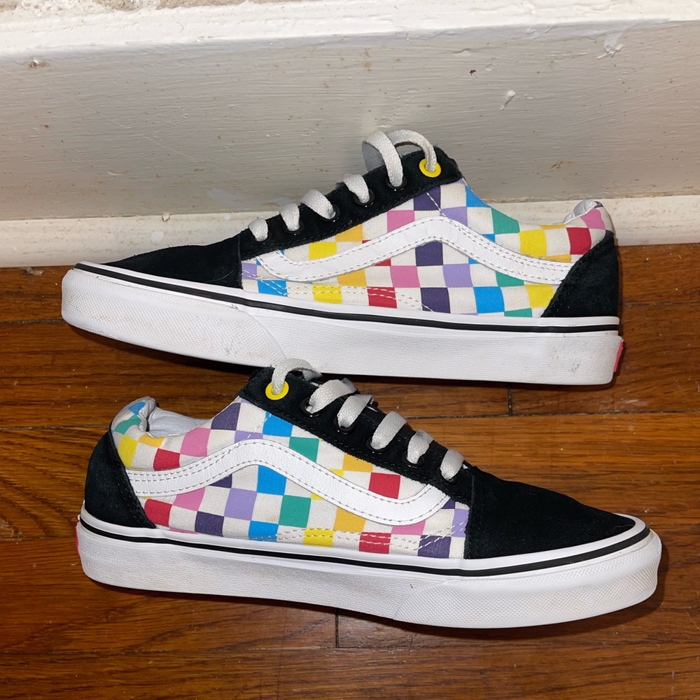 Old school Rainbow checkerboard Vans size M6/W7.5